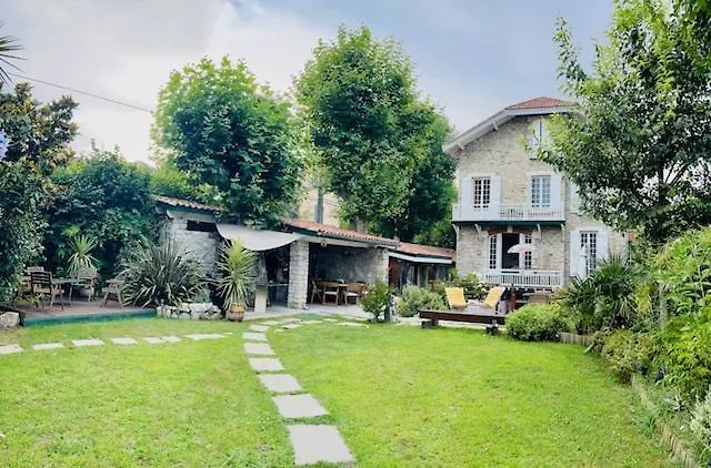 Maisonnette Cosy Villa Ajna バイヨンヌ